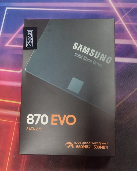 SAMSUNG 870 EVO Series 2.5" 250GB SATA III V-NAND Internal Solid State Drive (SSD)